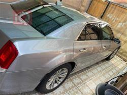 کرایسلەر 300